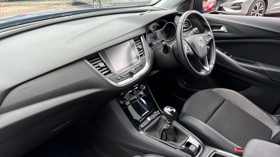 Vauxhall Grandland X 1.2 Turbo SRi Nav 5dr Petrol Hatchback - Image 9