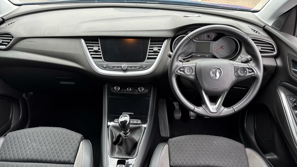 Vauxhall Grandland X 1.2 Turbo SRi Nav 5dr Petrol Hatchback - Image 10