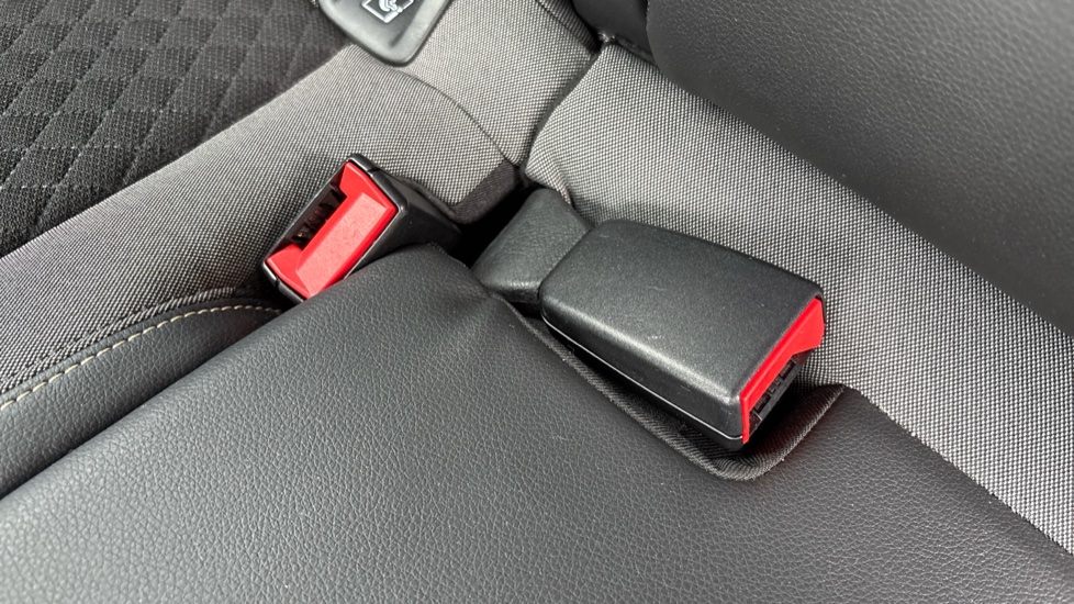 Vauxhall Grandland X 1.2 Turbo SRi Nav 5dr Petrol Hatchback - Image 17