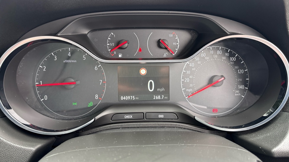 Vauxhall Grandland X 1.2 Turbo SRi Nav 5dr Petrol Hatchback - Image 18