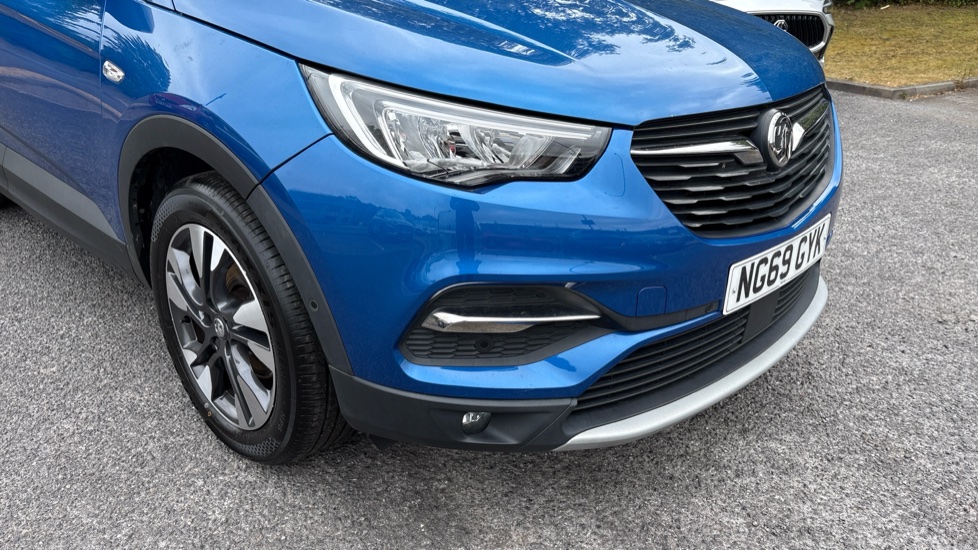Vauxhall Grandland X 1.2 Turbo SRi Nav 5dr Petrol Hatchback - Image 21