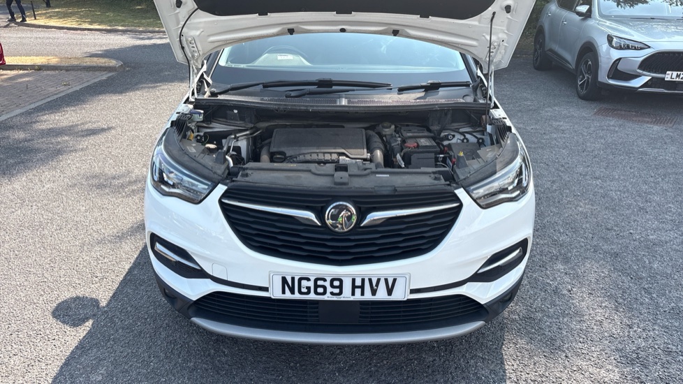 Vauxhall Grandland X 1.2 Turbo SRi Nav 5dr Petrol Hatchback - Image 8