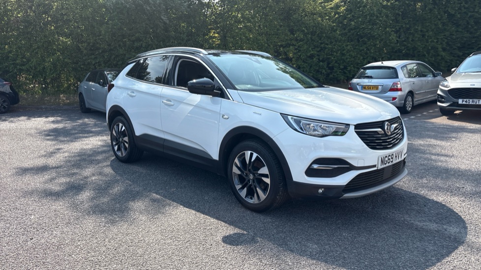 Vauxhall Grandland X 1.2 Turbo SRi Nav 5dr Petrol Hatchback - Image 21