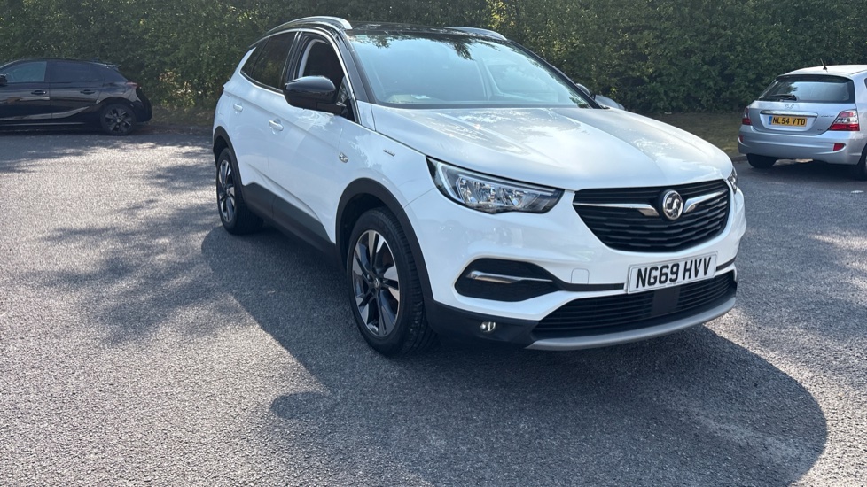 Vauxhall Grandland X 1.2 Turbo SRi Nav 5dr Petrol Hatchback - Image 22