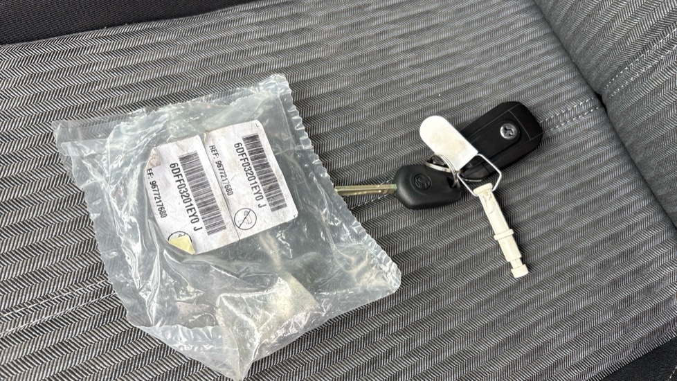 Vauxhall Corsa 1.2 SE Premium 5dr Petrol Hatchback - Image 19