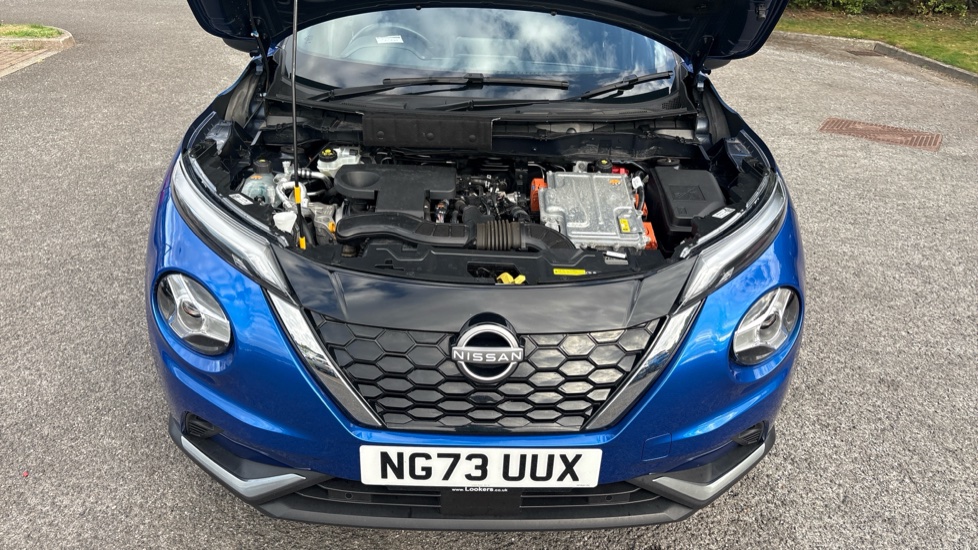 Nissan Juke 1.6 Hybrid N-Connecta 5dr Auto Hybrid Hatchback - Image 8
