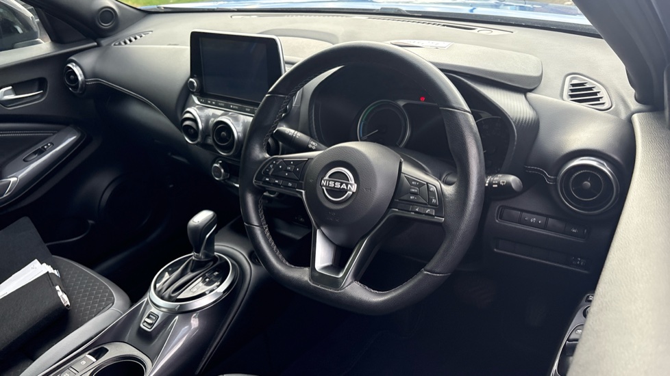 Nissan Juke 1.6 Hybrid N-Connecta 5dr Auto Hybrid Hatchback - Image 11