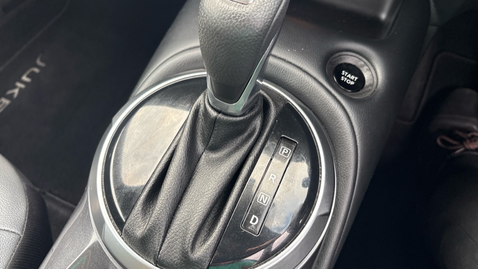 Nissan Juke 1.6 Hybrid N-Connecta 5dr Auto Hybrid Hatchback - Image 22