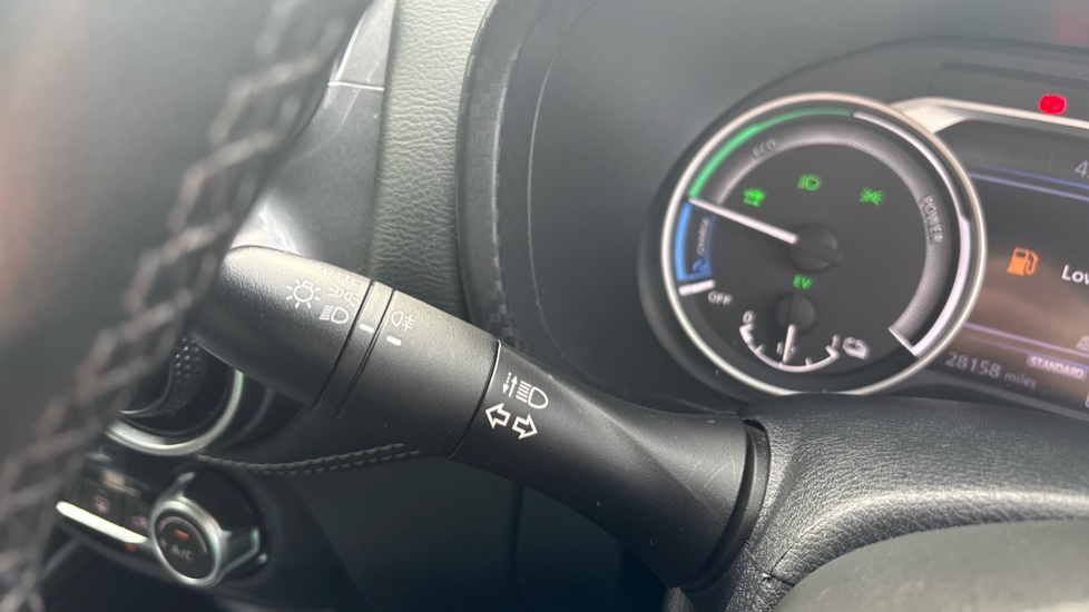 Nissan Juke 1.6 Hybrid N-Connecta 5dr Auto Hybrid Hatchback - Image 25
