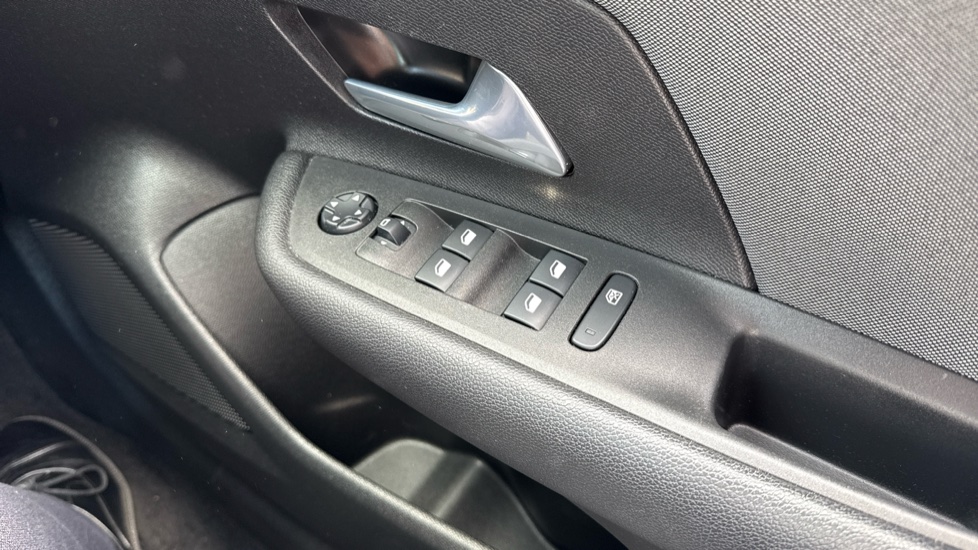 Vauxhall Mokka 1.2 Turbo 100 SE 5dr Petrol Hatchback - Image 35