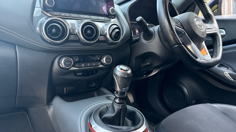Nissan Juke 1.0 DiG-T 114 Tekna 5dr Petrol Hatchback - Image 13