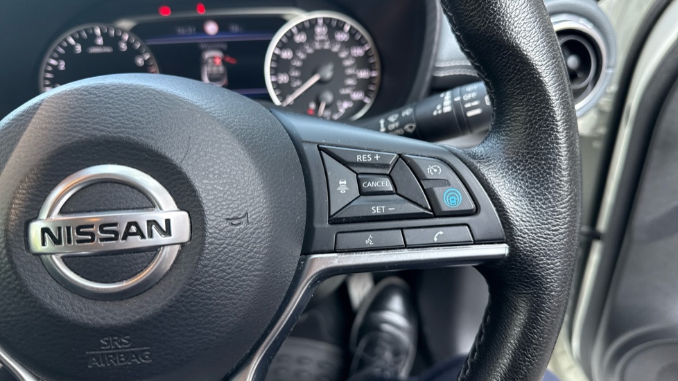 Nissan Juke 1.0 DiG-T 114 Tekna 5dr Petrol Hatchback - Image 33