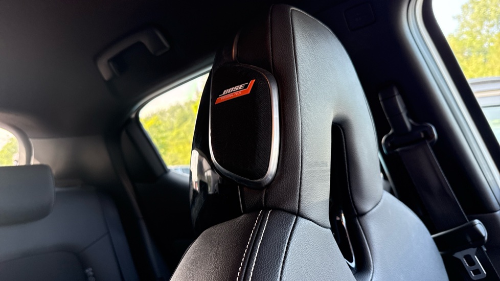 Nissan Juke 1.0 DiG-T 114 Tekna 5dr Petrol Hatchback - Image 37