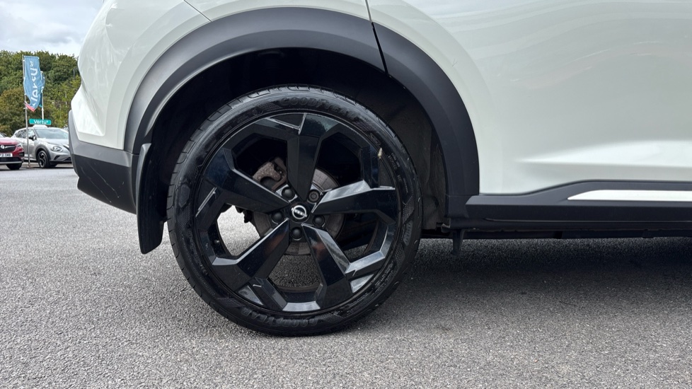 Nissan Juke 1.6 Hybrid Premiere Edition 5dr Auto Hybrid Hatchback - Image 7