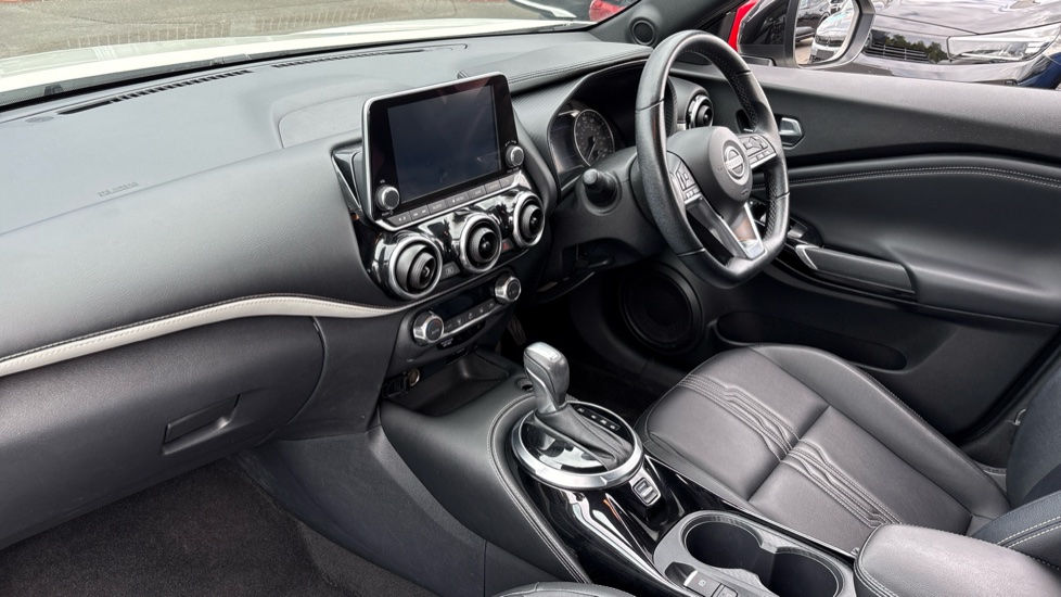 Nissan Juke 1.6 Hybrid Premiere Edition 5dr Auto Hybrid Hatchback - Image 9