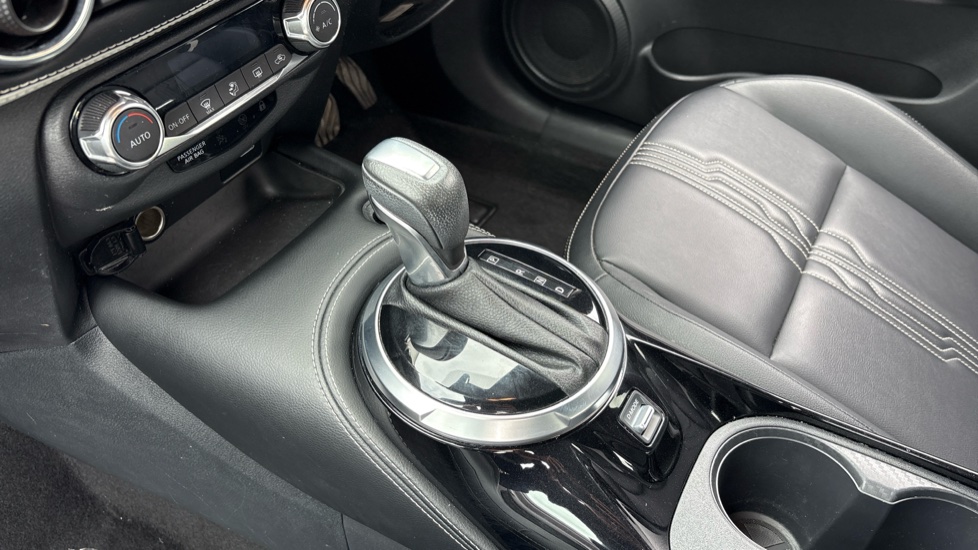Nissan Juke 1.6 Hybrid Premiere Edition 5dr Auto Hybrid Hatchback - Image 13