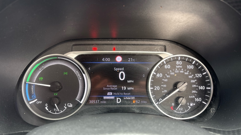 Nissan Juke 1.6 Hybrid Premiere Edition 5dr Auto Hybrid Hatchback - Image 18