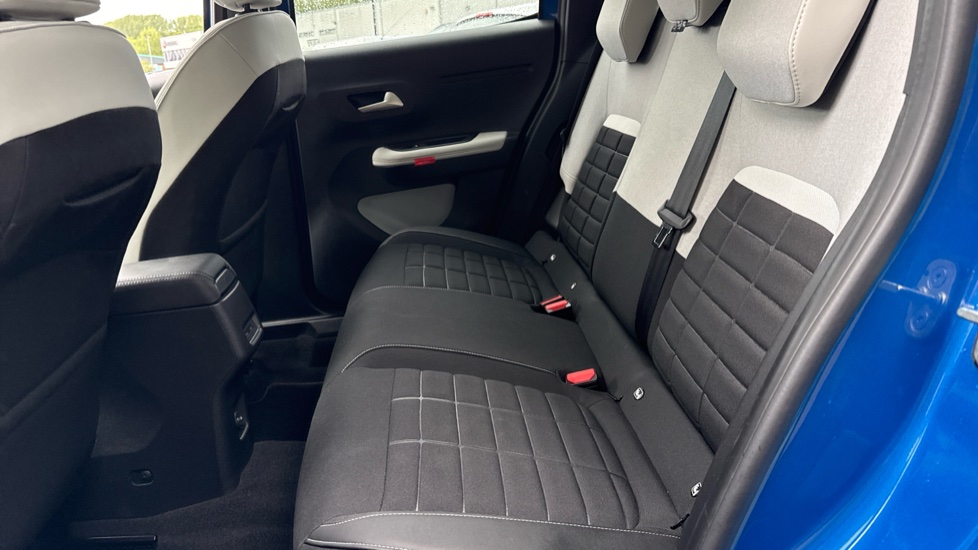 Citroen C3 1.2 Hybrid [110] Max 5dr e-DCS6 Petrol Hatchback - Image 16