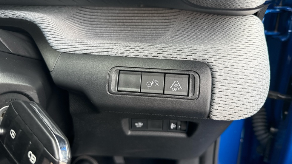 Citroen C3 1.2 Hybrid [110] Max 5dr e-DCS6 Petrol Hatchback - Image 25
