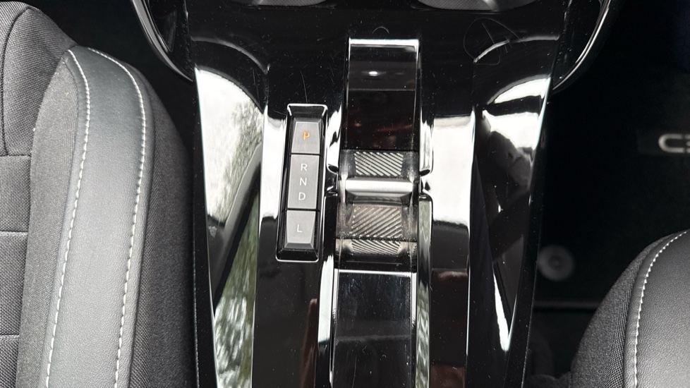 Citroen C3 1.2 Hybrid [110] Max 5dr e-DCS6 Petrol Hatchback - Image 28