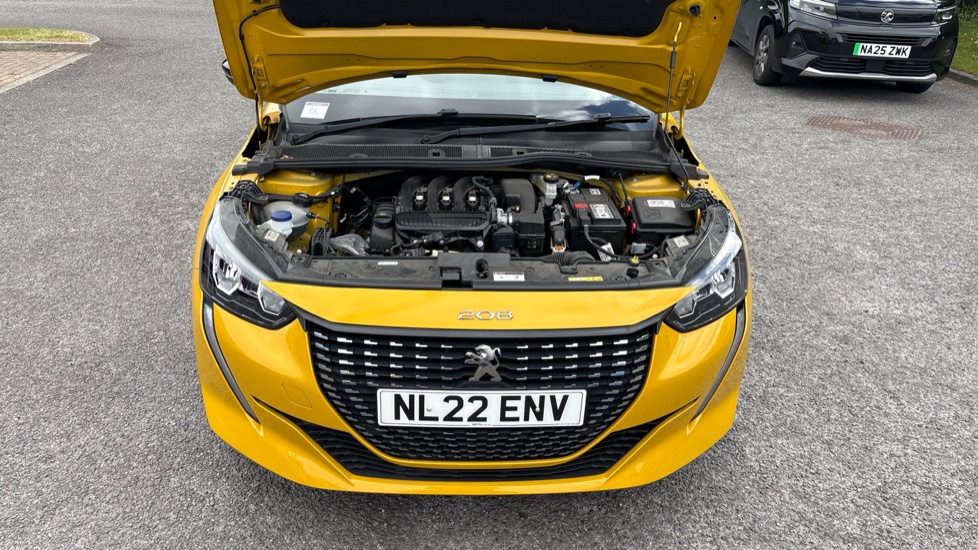 Peugeot 208 1.2 PureTech Active Premium 5dr Petrol Hatchback - Image 8