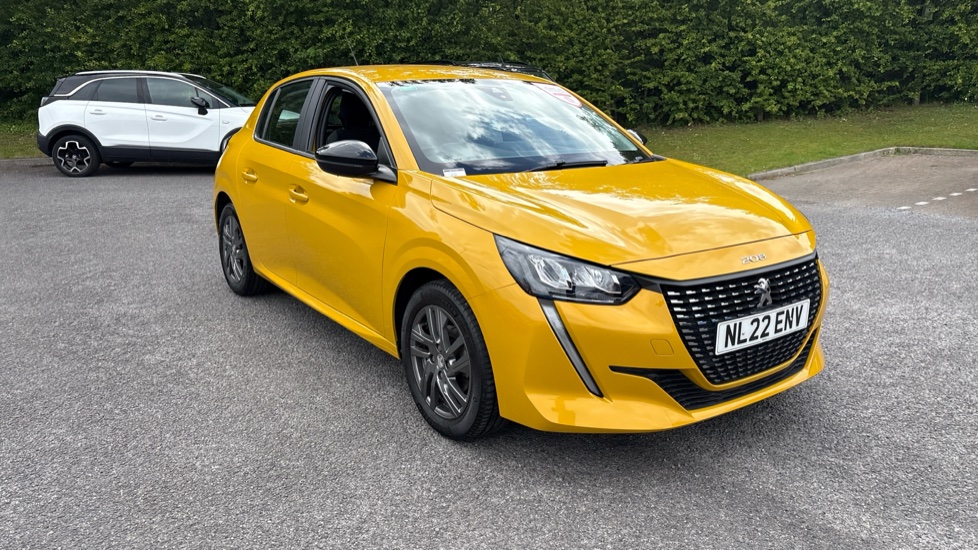 Peugeot 208 1.2 PureTech Active Premium 5dr Petrol Hatchback - Image 29