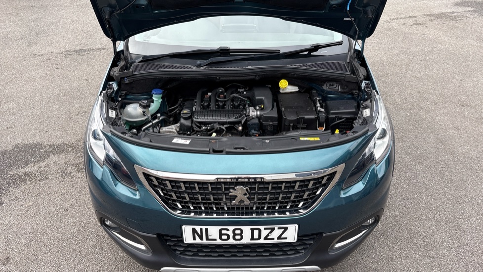 Peugeot 2008 1.2 PureTech Allure Premium 5dr [Start Stop] Petrol Estate - Image 8