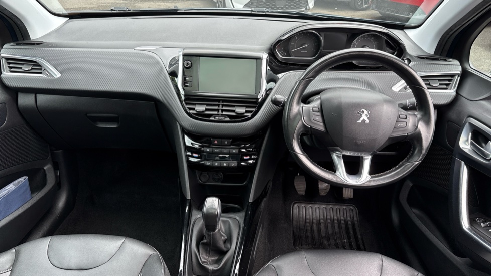 Peugeot 2008 1.2 PureTech Allure Premium 5dr [Start Stop] Petrol Estate - Image 10