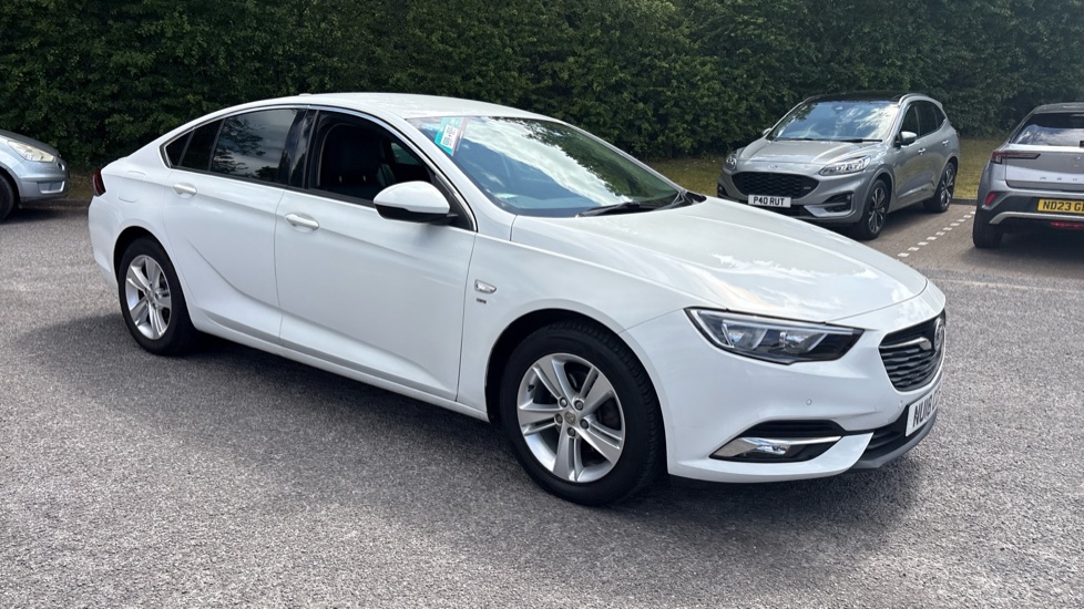 Vauxhall Insignia 1.5T SRi 5dr Petrol Hatchback - Image 22