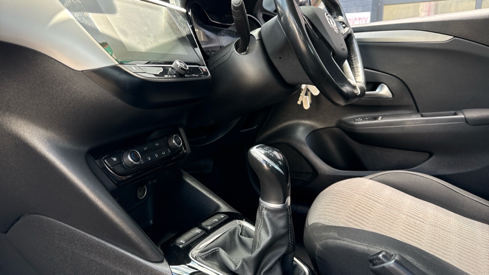 Vauxhall Corsa 1.2 SE Premium 5dr Petrol Hatchback - Image 13