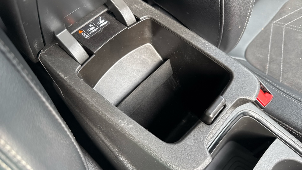 Vauxhall Grandland 1.2 Turbo Ultimate 5dr Petrol Hatchback - Image 28