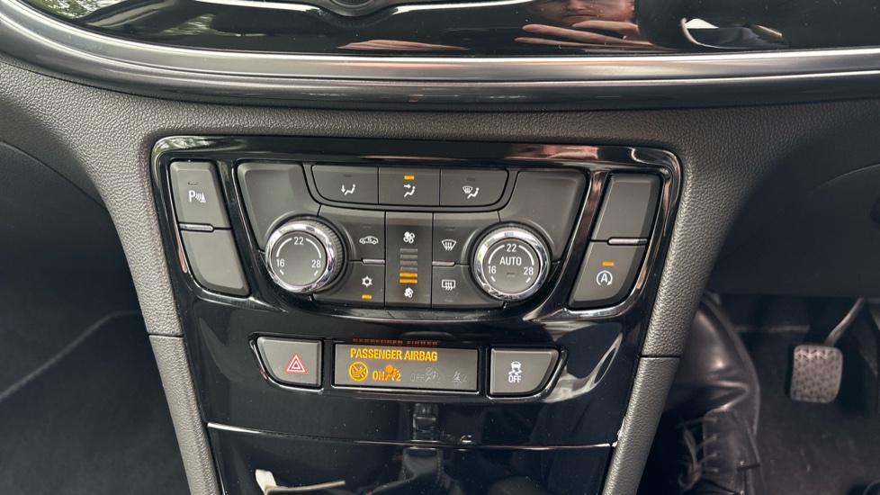 Vauxhall Mokka X 1.4T ecoTEC Active 5dr Petrol Hatchback - Image 29
