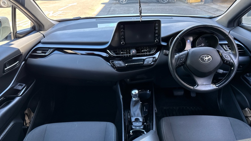 Toyota C-HR 2.0 Hybrid Design 5dr CVT Hybrid Hatchback - Image 10
