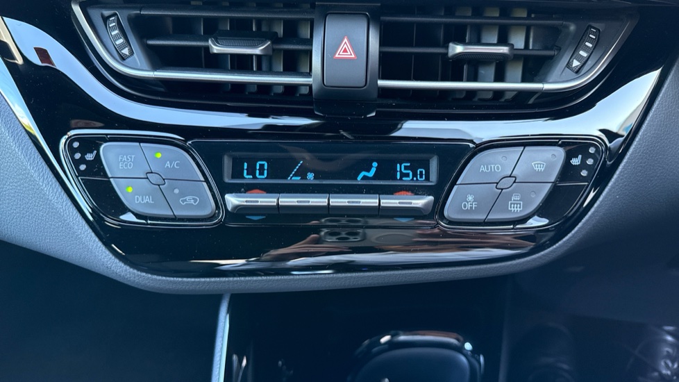 Toyota C-HR 2.0 Hybrid Design 5dr CVT Hybrid Hatchback - Image 25