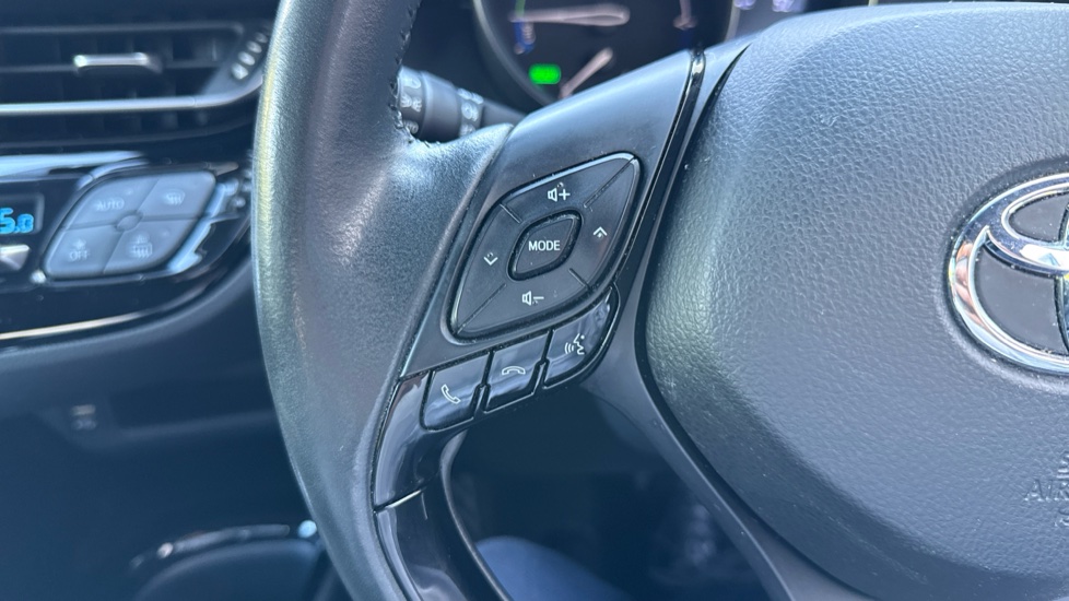 Toyota C-HR 2.0 Hybrid Design 5dr CVT Hybrid Hatchback - Image 26