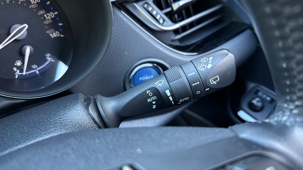 Toyota C-HR 2.0 Hybrid Design 5dr CVT Hybrid Hatchback - Image 28