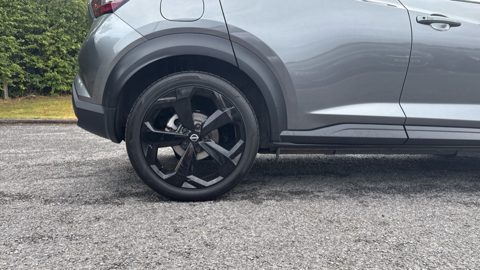 Nissan Juke 1.6 Hybrid Tekna 5dr Auto Hybrid Hatchback - Image 7