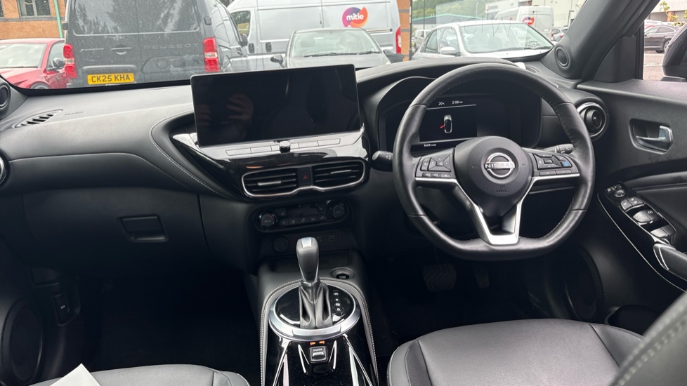 Nissan Juke 1.6 Hybrid Tekna 5dr Auto Hybrid Hatchback - Image 22