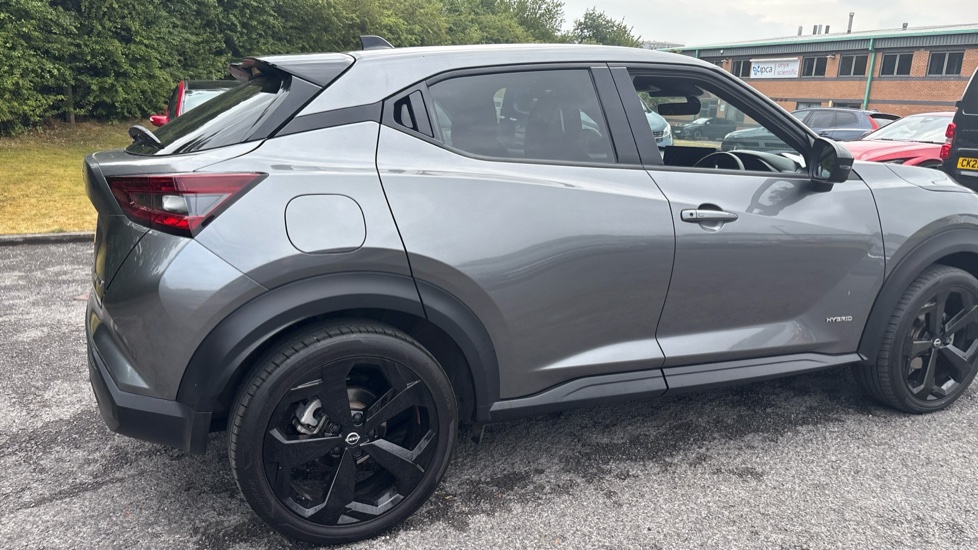 Nissan Juke 1.6 Hybrid Tekna 5dr Auto Hybrid Hatchback - Image 29
