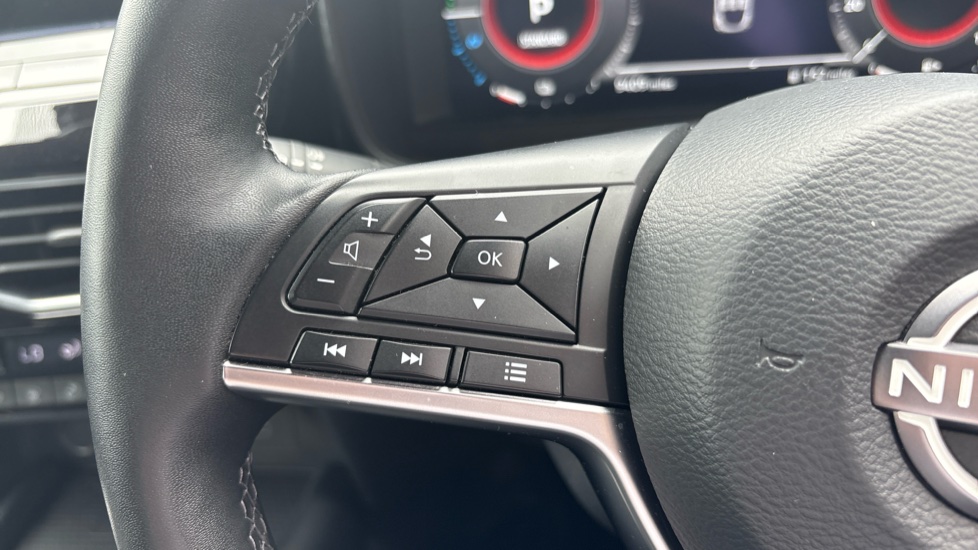 Nissan Juke 1.6 Hybrid Tekna 5dr Auto Hybrid Hatchback - Image 34