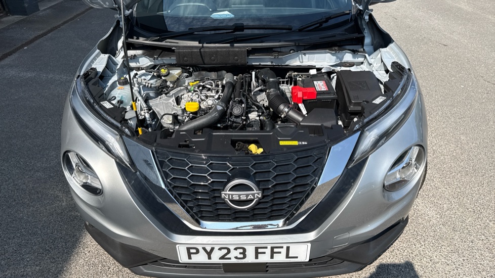 Nissan Juke 1.0 DiG-T 114 N-Connecta 5dr DCT Petrol Hatchback - Image 8