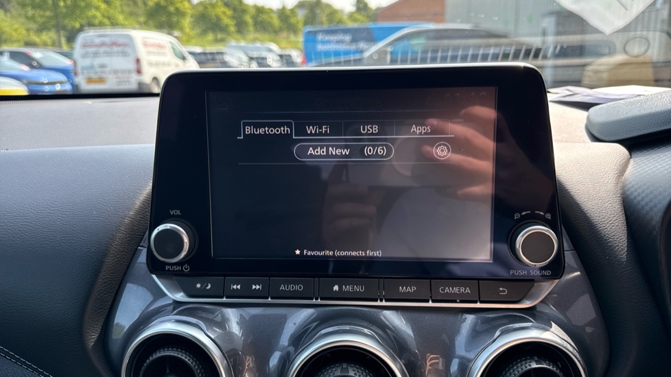 Nissan Juke 1.0 DiG-T 114 N-Connecta 5dr DCT Petrol Hatchback - Image 38