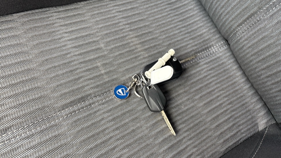 Vauxhall Corsa 1.2 SE Premium 5dr Petrol Hatchback - Image 19