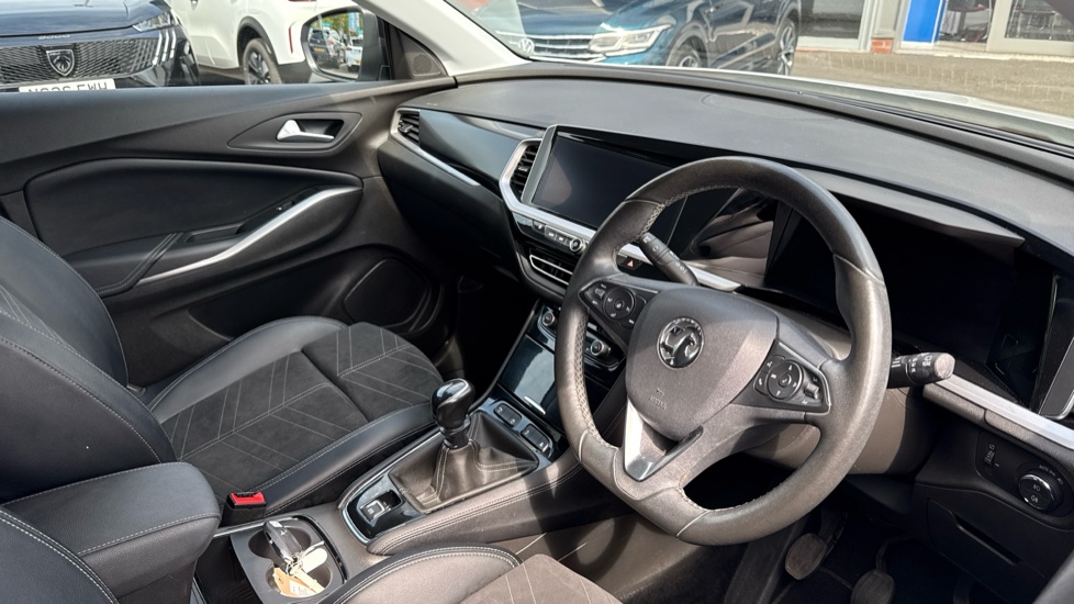 Vauxhall Grandland 1.2 Turbo Ultimate 5dr Petrol Hatchback - Image 11
