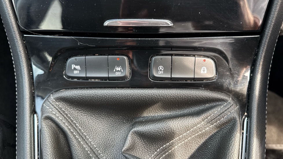 Vauxhall Grandland 1.2 Turbo Ultimate 5dr Petrol Hatchback - Image 25