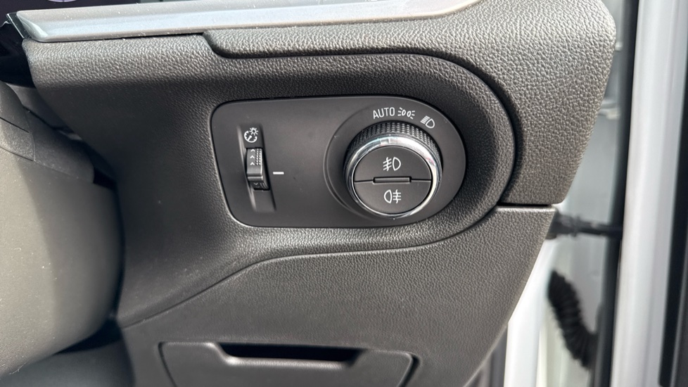 Vauxhall Grandland 1.2 Turbo Ultimate 5dr Petrol Hatchback - Image 35
