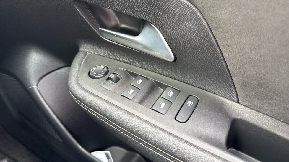 Vauxhall Mokka 1.2 Turbo Ultimate 5dr Auto Petrol Hatchback - Image 35