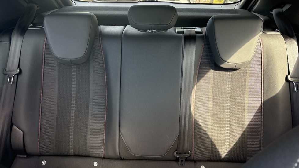 Vauxhall Mokka 100kW GS 50kWh 5dr Auto Electric Hatchback - Image 15