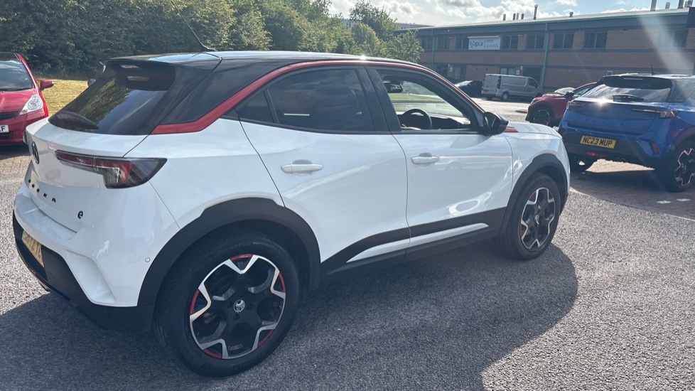 Vauxhall Mokka 100kW GS 50kWh 5dr Auto Electric Hatchback - Image 21