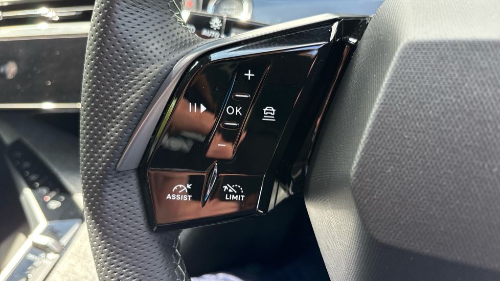 Peugeot 3008 157kW GT 73kWh 5dr Auto Electric Estate - Image 25